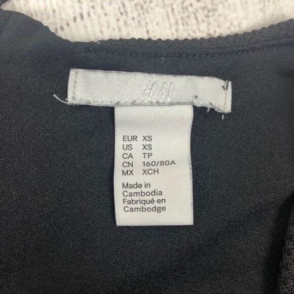 H&M 3/4 sleeve cinch waist with flare bottom sz XS - Picture 5 of 8